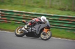 Mallory-park-Leicestershire;Mallory-park-photographs;Motorcycle-action-photographs;event-digital-images;eventdigitalimages;mallory-park;no-limits-trackday;peter-wileman-photography;trackday;trackday-digital-images;trackday-photos