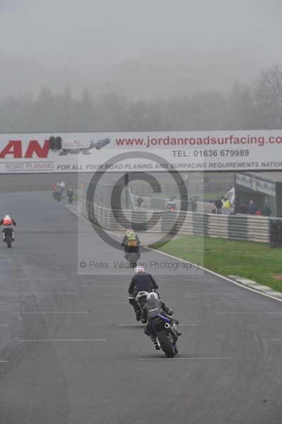 Mallory park Leicestershire;Mallory park photographs;Motorcycle action photographs;event digital images;eventdigitalimages;mallory park;no limits trackday;peter wileman photography;trackday;trackday digital images;trackday photos