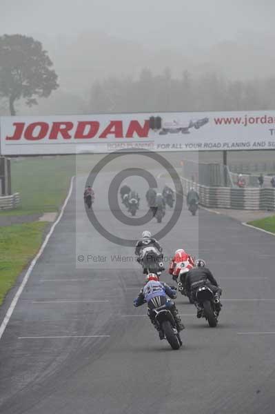 Mallory park Leicestershire;Mallory park photographs;Motorcycle action photographs;event digital images;eventdigitalimages;mallory park;no limits trackday;peter wileman photography;trackday;trackday digital images;trackday photos