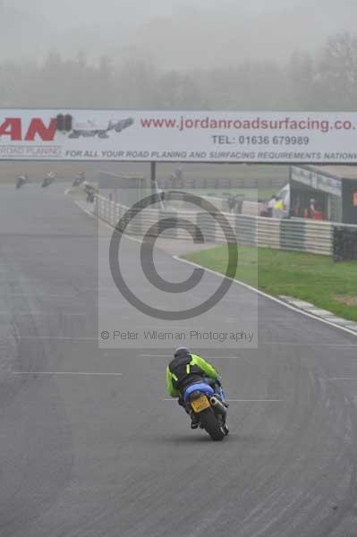 Mallory park Leicestershire;Mallory park photographs;Motorcycle action photographs;event digital images;eventdigitalimages;mallory park;no limits trackday;peter wileman photography;trackday;trackday digital images;trackday photos