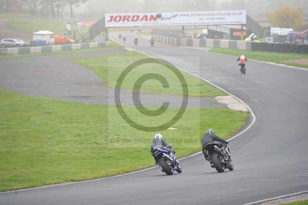 Mallory park Leicestershire;Mallory park photographs;Motorcycle action photographs;event digital images;eventdigitalimages;mallory park;no limits trackday;peter wileman photography;trackday;trackday digital images;trackday photos