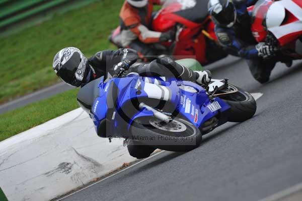 Mallory park Leicestershire;Mallory park photographs;Motorcycle action photographs;event digital images;eventdigitalimages;mallory park;no limits trackday;peter wileman photography;trackday;trackday digital images;trackday photos