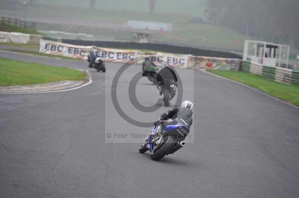 Mallory park Leicestershire;Mallory park photographs;Motorcycle action photographs;event digital images;eventdigitalimages;mallory park;no limits trackday;peter wileman photography;trackday;trackday digital images;trackday photos