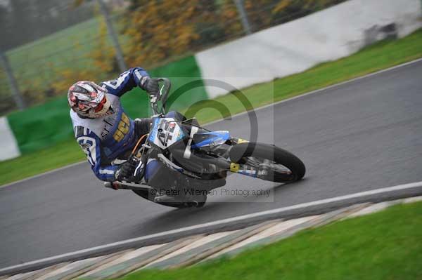 Mallory park Leicestershire;Mallory park photographs;Motorcycle action photographs;event digital images;eventdigitalimages;mallory park;no limits trackday;peter wileman photography;trackday;trackday digital images;trackday photos