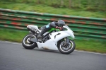 Mallory-park-Leicestershire;Mallory-park-photographs;Motorcycle-action-photographs;event-digital-images;eventdigitalimages;mallory-park;no-limits-trackday;peter-wileman-photography;trackday;trackday-digital-images;trackday-photos