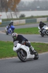 Mallory-park-Leicestershire;Mallory-park-photographs;Motorcycle-action-photographs;event-digital-images;eventdigitalimages;mallory-park;no-limits-trackday;peter-wileman-photography;trackday;trackday-digital-images;trackday-photos