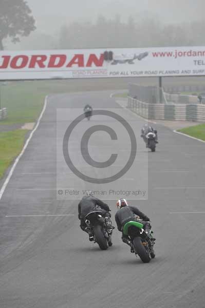 Mallory park Leicestershire;Mallory park photographs;Motorcycle action photographs;event digital images;eventdigitalimages;mallory park;no limits trackday;peter wileman photography;trackday;trackday digital images;trackday photos