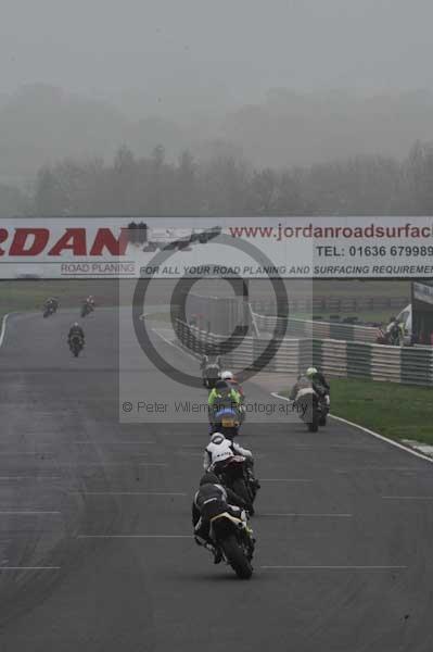 Mallory park Leicestershire;Mallory park photographs;Motorcycle action photographs;event digital images;eventdigitalimages;mallory park;no limits trackday;peter wileman photography;trackday;trackday digital images;trackday photos