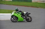 Mallory-park-Leicestershire;Mallory-park-photographs;Motorcycle-action-photographs;event-digital-images;eventdigitalimages;mallory-park;no-limits-trackday;peter-wileman-photography;trackday;trackday-digital-images;trackday-photos