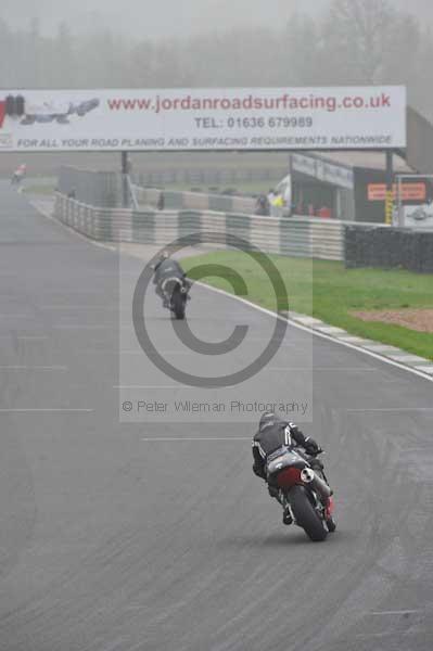 Mallory park Leicestershire;Mallory park photographs;Motorcycle action photographs;event digital images;eventdigitalimages;mallory park;no limits trackday;peter wileman photography;trackday;trackday digital images;trackday photos