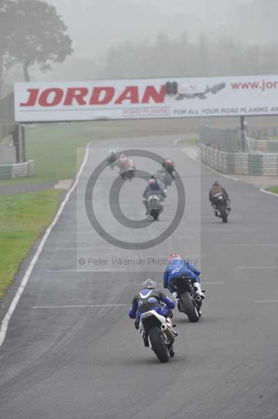 Mallory park Leicestershire;Mallory park photographs;Motorcycle action photographs;event digital images;eventdigitalimages;mallory park;no limits trackday;peter wileman photography;trackday;trackday digital images;trackday photos