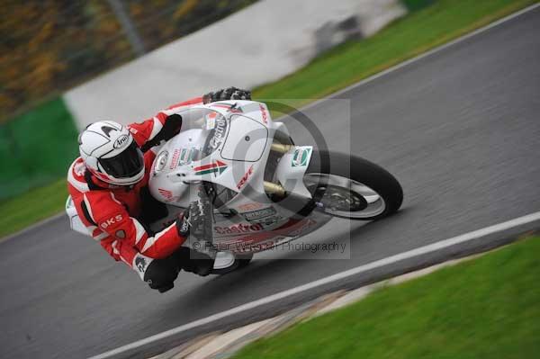 Mallory park Leicestershire;Mallory park photographs;Motorcycle action photographs;event digital images;eventdigitalimages;mallory park;no limits trackday;peter wileman photography;trackday;trackday digital images;trackday photos