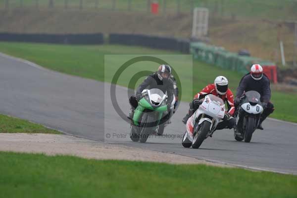 Mallory park Leicestershire;Mallory park photographs;Motorcycle action photographs;event digital images;eventdigitalimages;mallory park;no limits trackday;peter wileman photography;trackday;trackday digital images;trackday photos