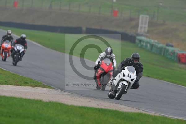 Mallory park Leicestershire;Mallory park photographs;Motorcycle action photographs;event digital images;eventdigitalimages;mallory park;no limits trackday;peter wileman photography;trackday;trackday digital images;trackday photos