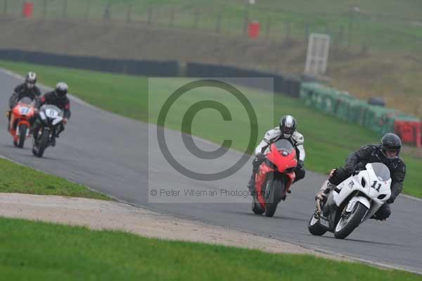 Mallory park Leicestershire;Mallory park photographs;Motorcycle action photographs;event digital images;eventdigitalimages;mallory park;no limits trackday;peter wileman photography;trackday;trackday digital images;trackday photos