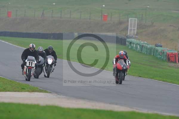 Mallory park Leicestershire;Mallory park photographs;Motorcycle action photographs;event digital images;eventdigitalimages;mallory park;no limits trackday;peter wileman photography;trackday;trackday digital images;trackday photos