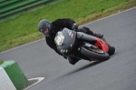 Mallory-park-Leicestershire;Mallory-park-photographs;Motorcycle-action-photographs;event-digital-images;eventdigitalimages;mallory-park;no-limits-trackday;peter-wileman-photography;trackday;trackday-digital-images;trackday-photos