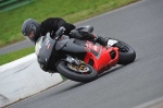 Mallory-park-Leicestershire;Mallory-park-photographs;Motorcycle-action-photographs;event-digital-images;eventdigitalimages;mallory-park;no-limits-trackday;peter-wileman-photography;trackday;trackday-digital-images;trackday-photos