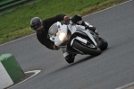 Mallory-park-Leicestershire;Mallory-park-photographs;Motorcycle-action-photographs;event-digital-images;eventdigitalimages;mallory-park;no-limits-trackday;peter-wileman-photography;trackday;trackday-digital-images;trackday-photos