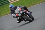 Mallory-park-Leicestershire;Mallory-park-photographs;Motorcycle-action-photographs;event-digital-images;eventdigitalimages;mallory-park;no-limits-trackday;peter-wileman-photography;trackday;trackday-digital-images;trackday-photos