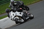 Mallory-park-Leicestershire;Mallory-park-photographs;Motorcycle-action-photographs;event-digital-images;eventdigitalimages;mallory-park;no-limits-trackday;peter-wileman-photography;trackday;trackday-digital-images;trackday-photos