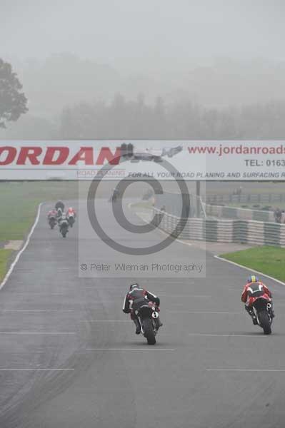 Mallory park Leicestershire;Mallory park photographs;Motorcycle action photographs;event digital images;eventdigitalimages;mallory park;no limits trackday;peter wileman photography;trackday;trackday digital images;trackday photos