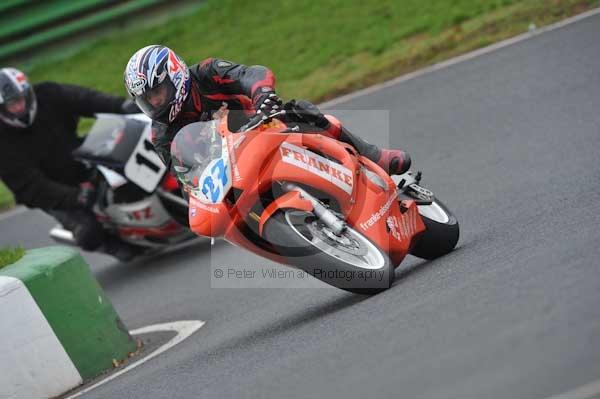 Mallory park Leicestershire;Mallory park photographs;Motorcycle action photographs;event digital images;eventdigitalimages;mallory park;no limits trackday;peter wileman photography;trackday;trackday digital images;trackday photos