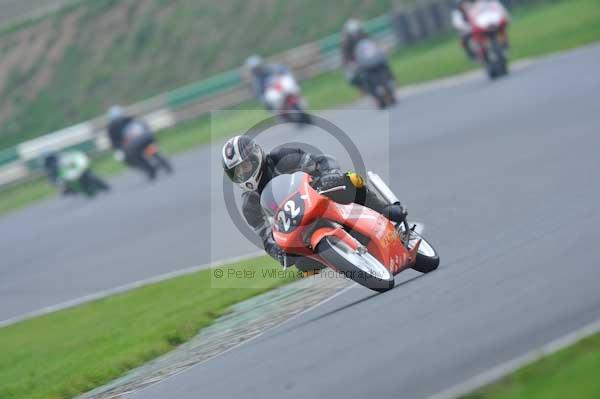 Mallory park Leicestershire;Mallory park photographs;Motorcycle action photographs;event digital images;eventdigitalimages;mallory park;no limits trackday;peter wileman photography;trackday;trackday digital images;trackday photos