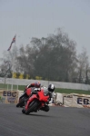 Mallory-park-Leicestershire;Mallory-park-photographs;Motorcycle-action-photographs;event-digital-images;eventdigitalimages;mallory-park;no-limits-trackday;peter-wileman-photography;trackday;trackday-digital-images;trackday-photos