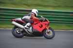 Mallory-park-Leicestershire;Mallory-park-photographs;Motorcycle-action-photographs;event-digital-images;eventdigitalimages;mallory-park;no-limits-trackday;peter-wileman-photography;trackday;trackday-digital-images;trackday-photos