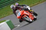 Mallory-park-Leicestershire;Mallory-park-photographs;Motorcycle-action-photographs;event-digital-images;eventdigitalimages;mallory-park;no-limits-trackday;peter-wileman-photography;trackday;trackday-digital-images;trackday-photos