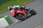 Mallory-park-Leicestershire;Mallory-park-photographs;Motorcycle-action-photographs;event-digital-images;eventdigitalimages;mallory-park;no-limits-trackday;peter-wileman-photography;trackday;trackday-digital-images;trackday-photos