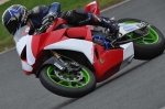 Mallory-park-Leicestershire;Mallory-park-photographs;Motorcycle-action-photographs;event-digital-images;eventdigitalimages;mallory-park;no-limits-trackday;peter-wileman-photography;trackday;trackday-digital-images;trackday-photos