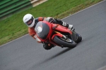 Mallory-park-Leicestershire;Mallory-park-photographs;Motorcycle-action-photographs;event-digital-images;eventdigitalimages;mallory-park;no-limits-trackday;peter-wileman-photography;trackday;trackday-digital-images;trackday-photos