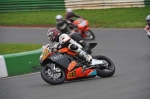 Mallory-park-Leicestershire;Mallory-park-photographs;Motorcycle-action-photographs;event-digital-images;eventdigitalimages;mallory-park;no-limits-trackday;peter-wileman-photography;trackday;trackday-digital-images;trackday-photos