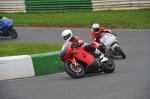 Mallory-park-Leicestershire;Mallory-park-photographs;Motorcycle-action-photographs;event-digital-images;eventdigitalimages;mallory-park;no-limits-trackday;peter-wileman-photography;trackday;trackday-digital-images;trackday-photos