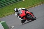 Mallory-park-Leicestershire;Mallory-park-photographs;Motorcycle-action-photographs;event-digital-images;eventdigitalimages;mallory-park;no-limits-trackday;peter-wileman-photography;trackday;trackday-digital-images;trackday-photos