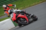 Mallory-park-Leicestershire;Mallory-park-photographs;Motorcycle-action-photographs;event-digital-images;eventdigitalimages;mallory-park;no-limits-trackday;peter-wileman-photography;trackday;trackday-digital-images;trackday-photos