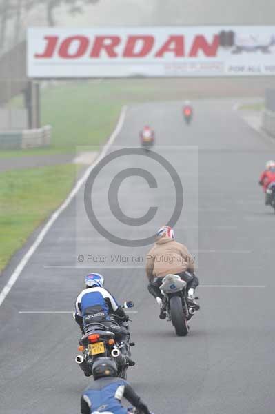 Mallory park Leicestershire;Mallory park photographs;Motorcycle action photographs;event digital images;eventdigitalimages;mallory park;no limits trackday;peter wileman photography;trackday;trackday digital images;trackday photos