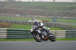 Mallory-park-Leicestershire;Mallory-park-photographs;Motorcycle-action-photographs;event-digital-images;eventdigitalimages;mallory-park;no-limits-trackday;peter-wileman-photography;trackday;trackday-digital-images;trackday-photos