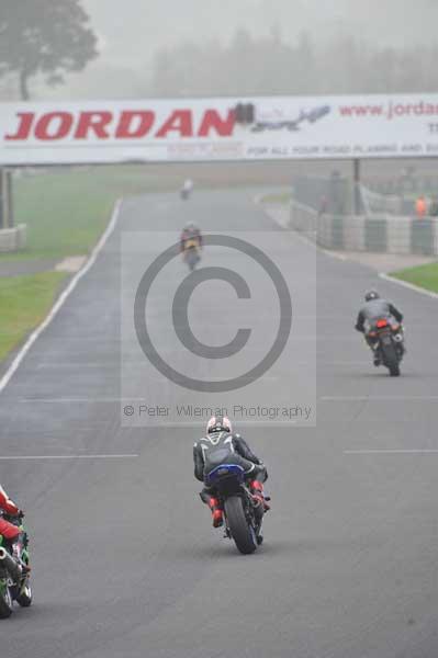 Mallory park Leicestershire;Mallory park photographs;Motorcycle action photographs;event digital images;eventdigitalimages;mallory park;no limits trackday;peter wileman photography;trackday;trackday digital images;trackday photos