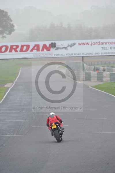 Mallory park Leicestershire;Mallory park photographs;Motorcycle action photographs;event digital images;eventdigitalimages;mallory park;no limits trackday;peter wileman photography;trackday;trackday digital images;trackday photos