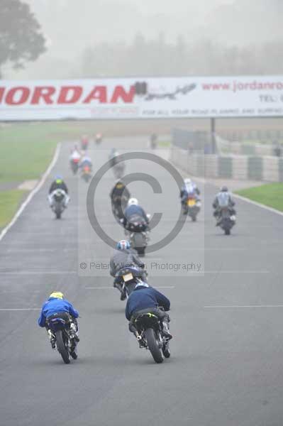 Mallory park Leicestershire;Mallory park photographs;Motorcycle action photographs;event digital images;eventdigitalimages;mallory park;no limits trackday;peter wileman photography;trackday;trackday digital images;trackday photos