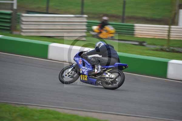 Mallory park Leicestershire;Mallory park photographs;Motorcycle action photographs;event digital images;eventdigitalimages;mallory park;no limits trackday;peter wileman photography;trackday;trackday digital images;trackday photos