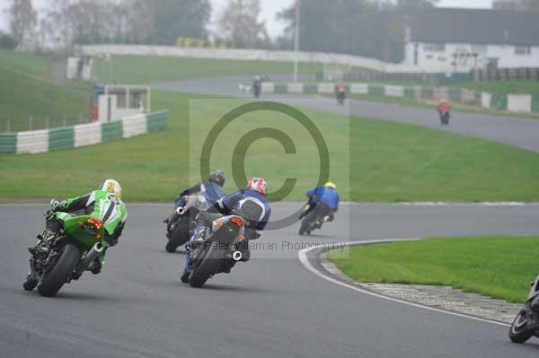 Mallory park Leicestershire;Mallory park photographs;Motorcycle action photographs;event digital images;eventdigitalimages;mallory park;no limits trackday;peter wileman photography;trackday;trackday digital images;trackday photos