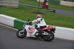 Mallory-park-Leicestershire;Mallory-park-photographs;Motorcycle-action-photographs;event-digital-images;eventdigitalimages;mallory-park;no-limits-trackday;peter-wileman-photography;trackday;trackday-digital-images;trackday-photos