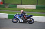 Mallory-park-Leicestershire;Mallory-park-photographs;Motorcycle-action-photographs;event-digital-images;eventdigitalimages;mallory-park;no-limits-trackday;peter-wileman-photography;trackday;trackday-digital-images;trackday-photos