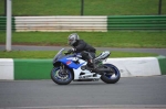 Mallory-park-Leicestershire;Mallory-park-photographs;Motorcycle-action-photographs;event-digital-images;eventdigitalimages;mallory-park;no-limits-trackday;peter-wileman-photography;trackday;trackday-digital-images;trackday-photos