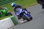 Mallory-park-Leicestershire;Mallory-park-photographs;Motorcycle-action-photographs;event-digital-images;eventdigitalimages;mallory-park;no-limits-trackday;peter-wileman-photography;trackday;trackday-digital-images;trackday-photos