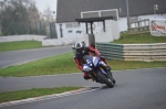 Mallory-park-Leicestershire;Mallory-park-photographs;Motorcycle-action-photographs;event-digital-images;eventdigitalimages;mallory-park;no-limits-trackday;peter-wileman-photography;trackday;trackday-digital-images;trackday-photos